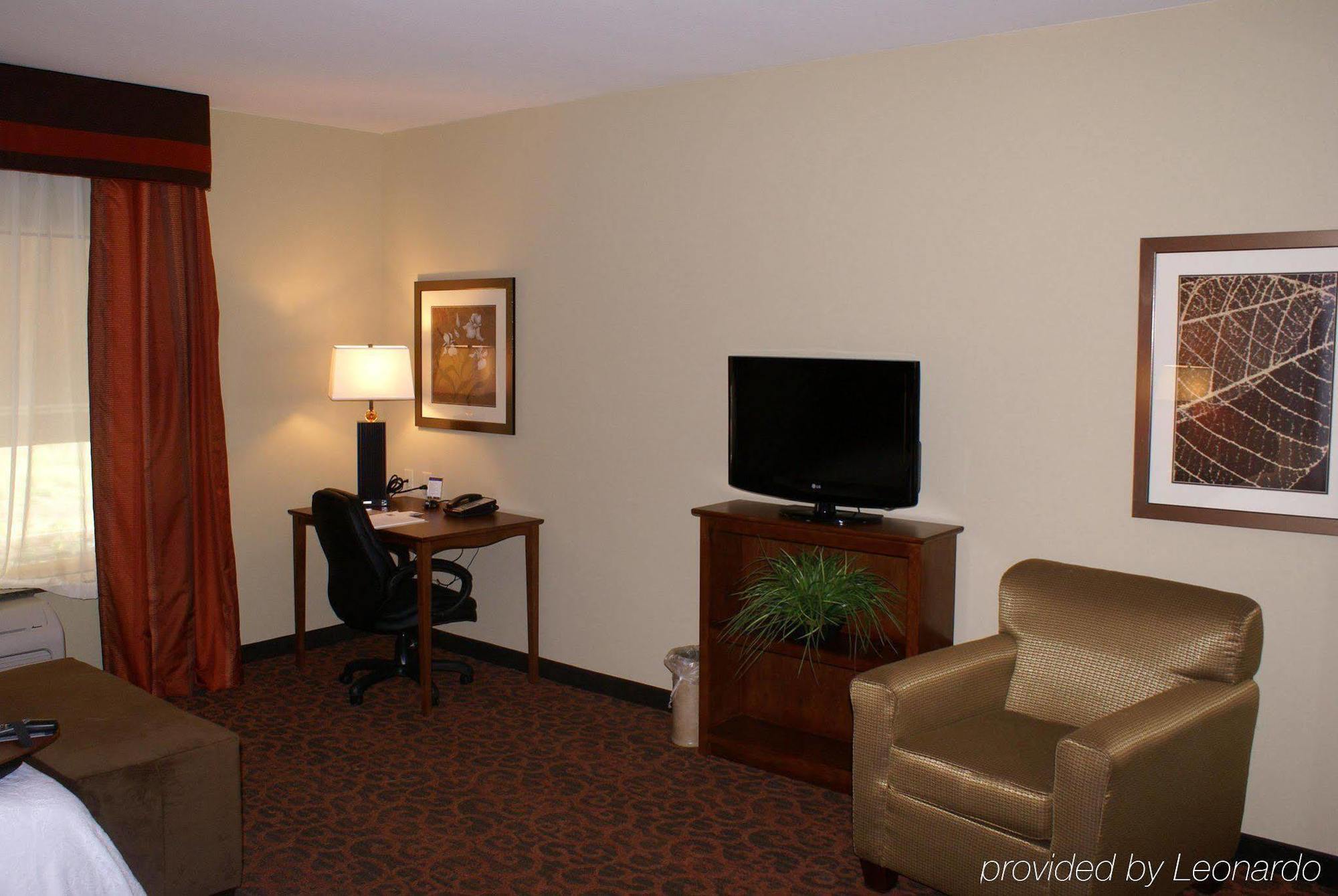 Hampton Inn & Suites Brenham Room photo