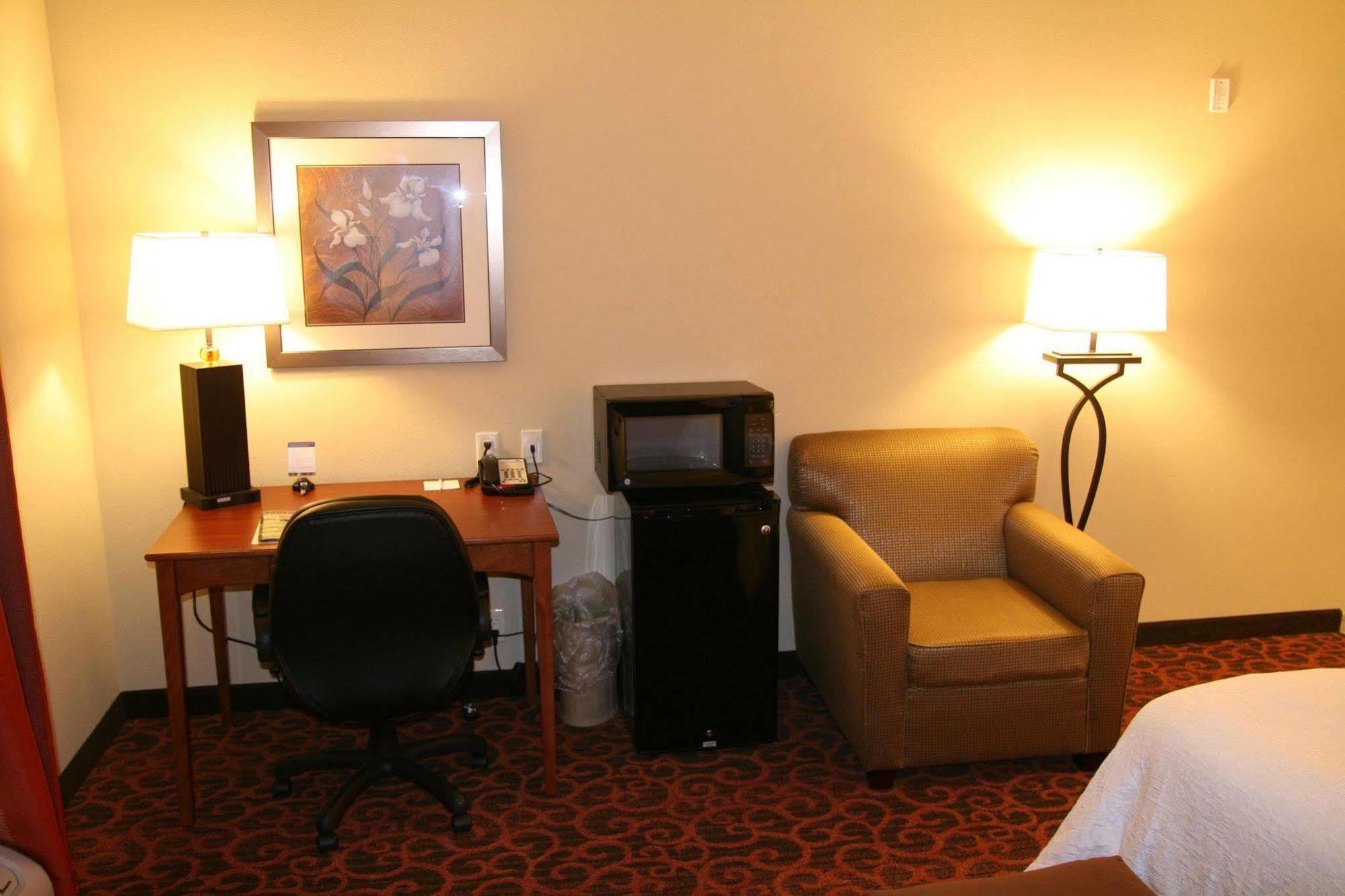 Hampton Inn & Suites Brenham Room photo